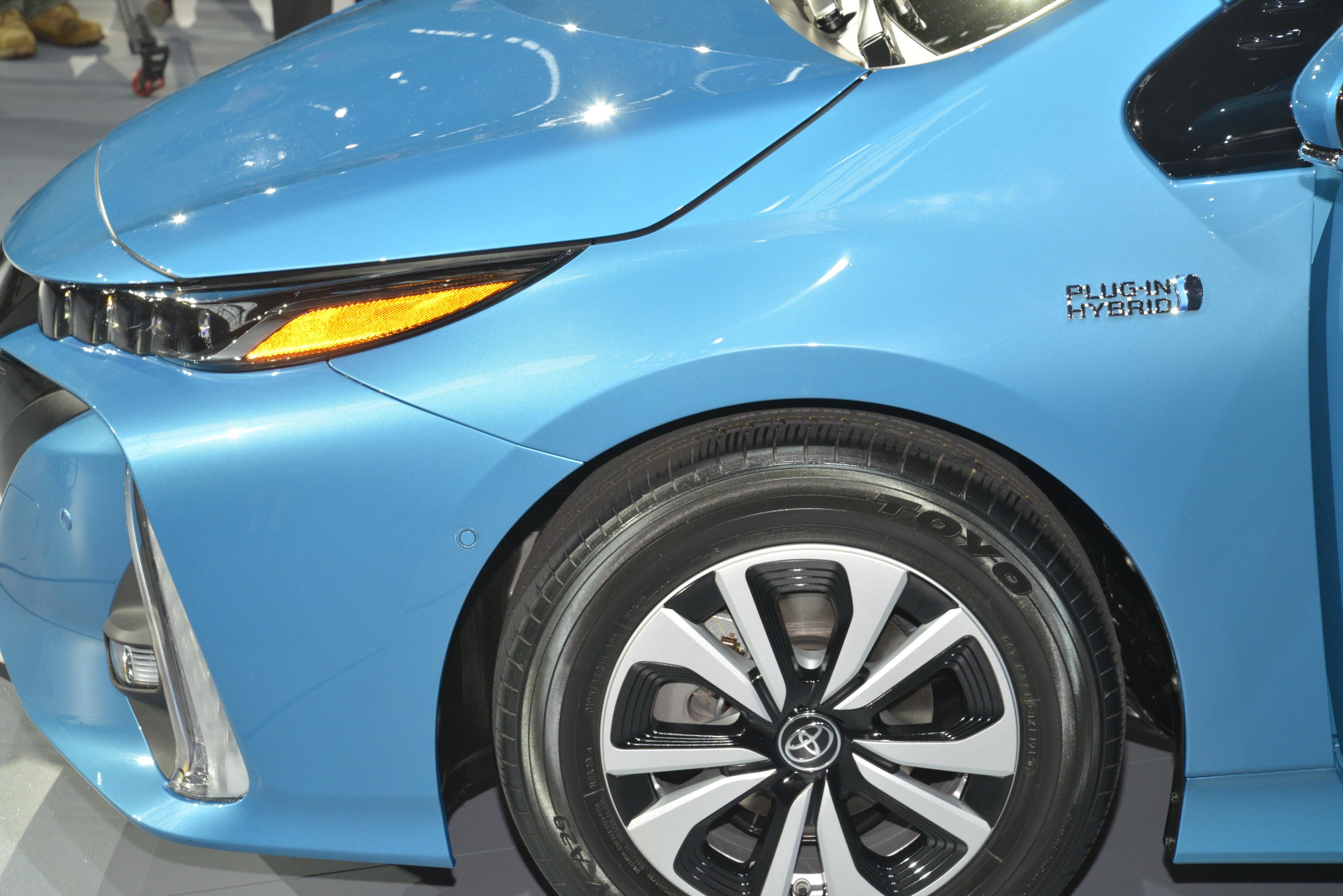 Na de introductie van de nieuwe Toyota Prius komt het merk op de New York Auto Show met de Prius Plug-In Hybrid. De introductie in Nederland vindt eind 2016 plaats.