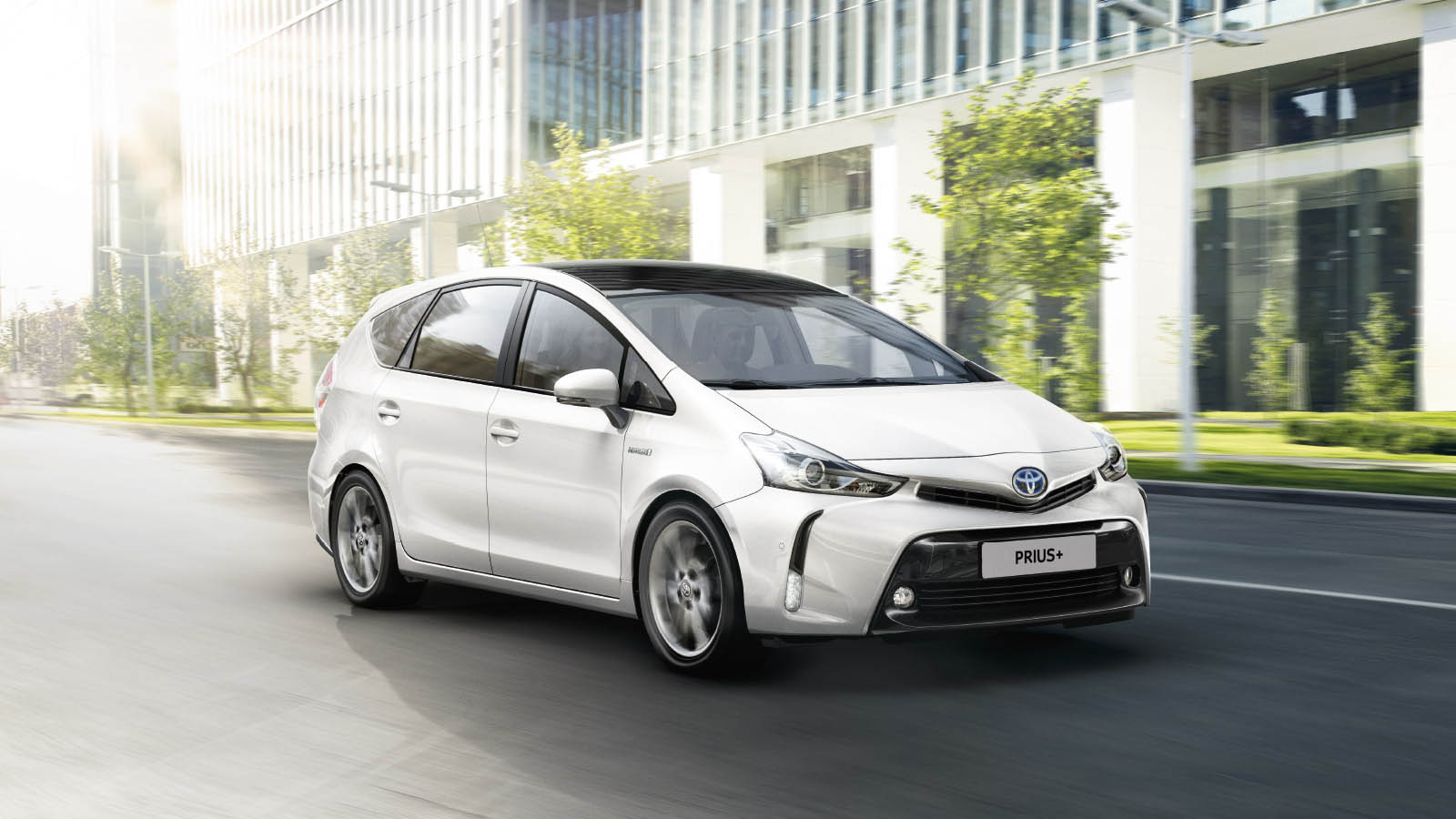 Facelift Toyota Prius Wagon resulteert in nieuw gezicht en nieuwe naam: Prius+.