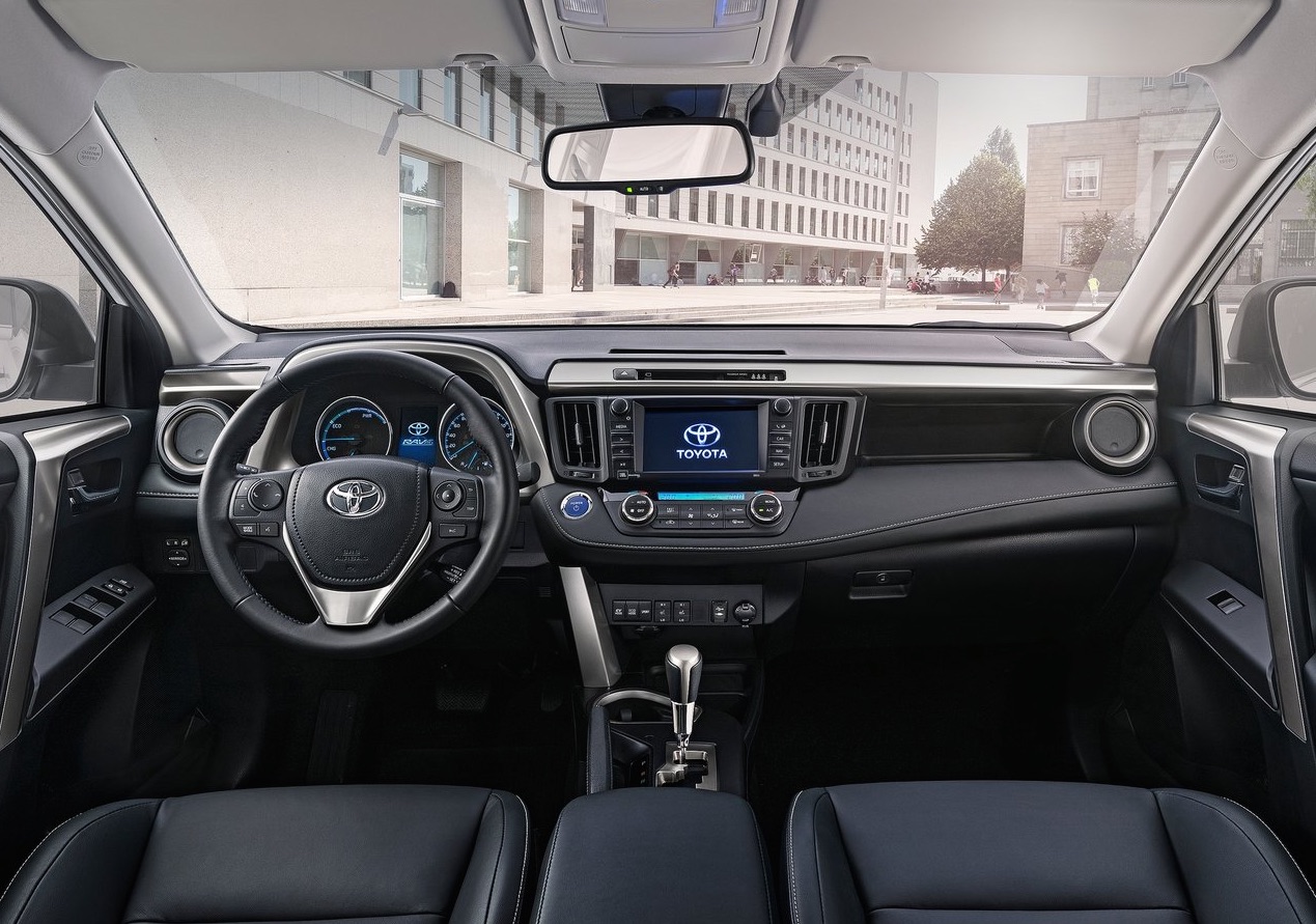 Specificaties Toyota RAV4 Hybrid zijn bekend gemaakt. De hybride SUV heeft 197 pk vermogen en verbruikt 4.9l/100km ofwel 115g/km CO2.