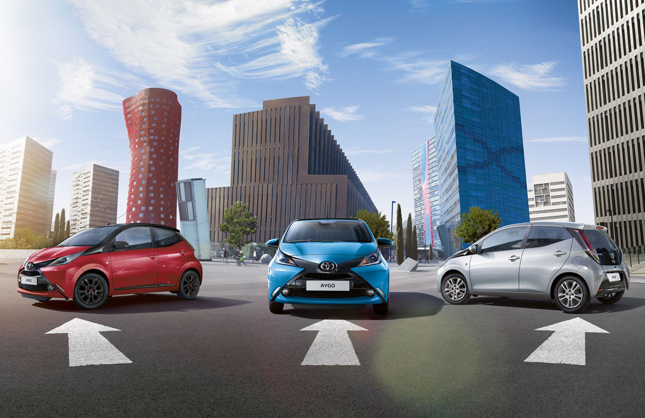 Toyota breidt het Aygo programma uit en lanceert nieuwe uitrustingsvarianten met meer uitrusting tegen een gunstige prijs.