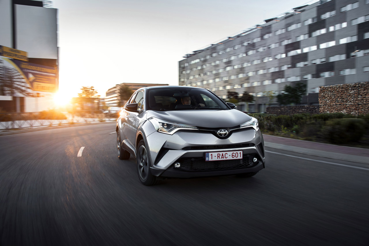 Toyota biedt haar hybride modellen tussen 10 en 30 juni aan voor de prijs van een benzineversie.