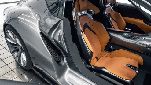 Toyota FT-1 Concept omgetoverd naar Graphite exterieur.