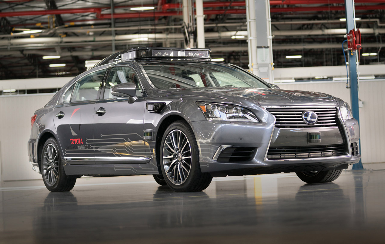Toyota presenteert in Las Vegas de volgende generatie autonoom rijdend testvoertuig op basis van een Lexus LS600hL