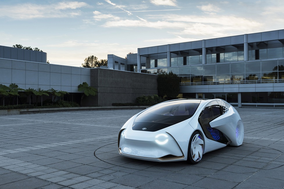 Ook Toyota is aanwezig op de Consumer Electronics Show in Las Vegas. Daar toont het de Concept-i, een autonoom rijdende en futuristische conceptcar die naar je knipoogt.