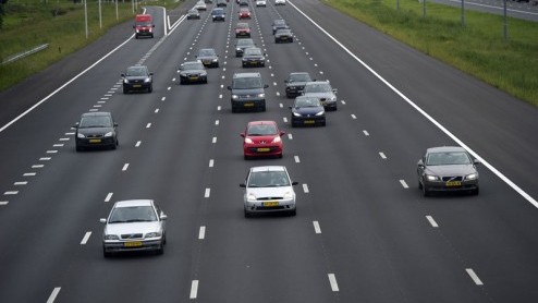 Trajectcontrole A4, A12, A58 uitgeschakeld vanwege verouderde apparatuur. In de loop van 2015 wordt de trajectcontrole weer actief. Politie blijft ondertussen snelheidscontroles uitvoeren.