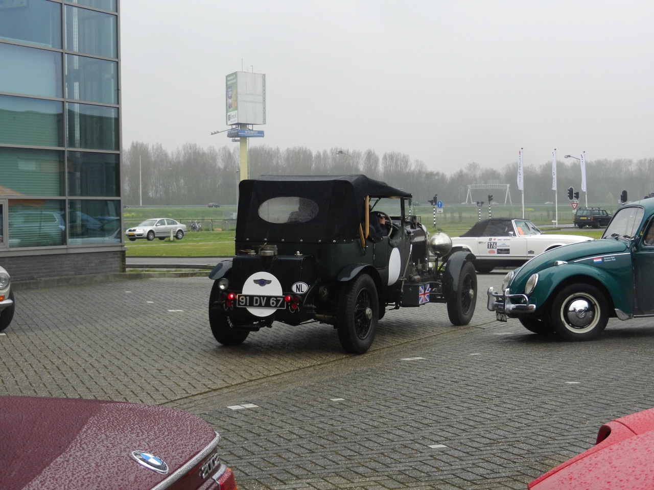 Tulpenrallye 2015 Proloog met keuring en bijpraten bij Athlon Car Lease.