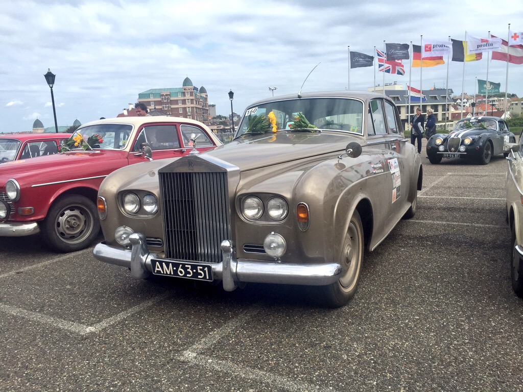 Tulpenrallye 2015 finish in Noordwijk. Team AutoVandaag behaalt de 37e plaats in het klassement Touring.