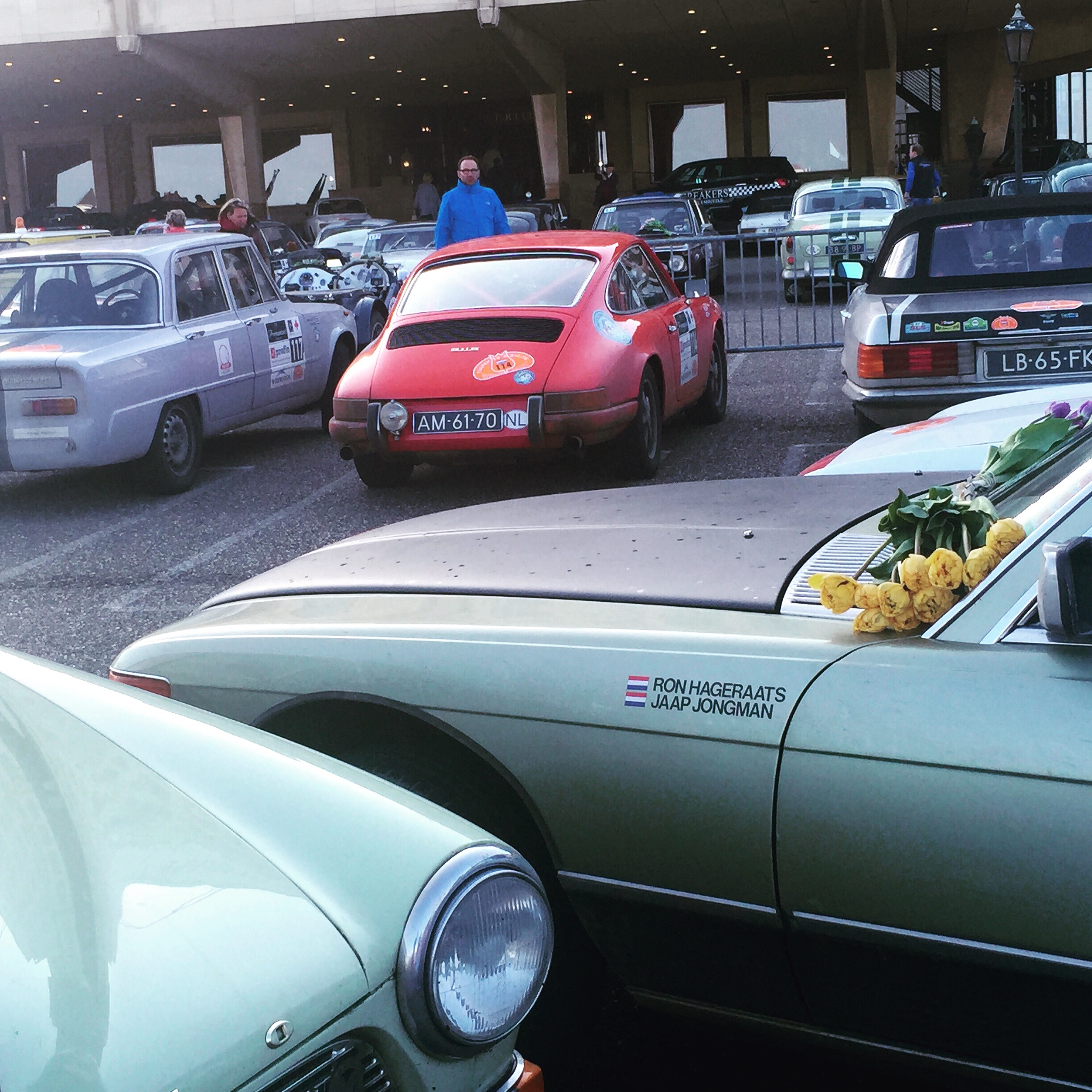 Tulpenrallye 2015 finish in Noordwijk. Team AutoVandaag behaalt de 37e plaats in het klassement Touring.