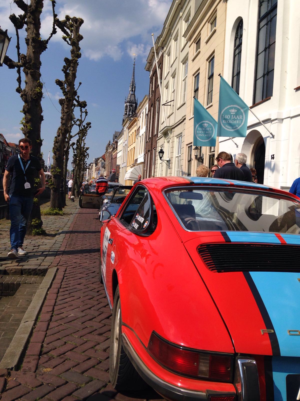 Voor partners van de Tulpenrallye staat de laatste dag van de rally in het teken van de partnerrallye. Dit jaar startte deze in Vaals.