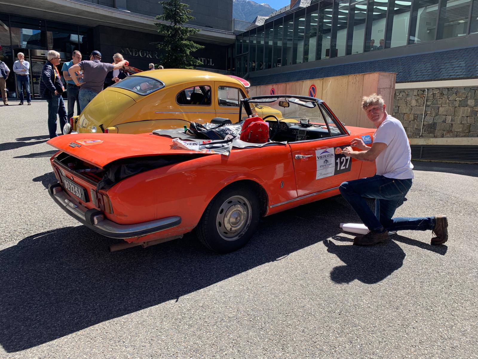 Equipe AutoVandaag doet mee met de 66ste editie van de Tulpenrallye en brengt regelmatig verslag uit.