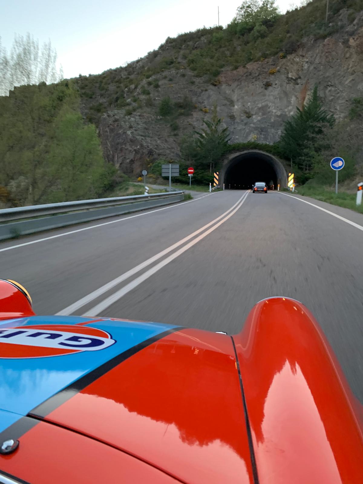 Equipe AutoVandaag doet mee met de 66ste editie van de Tulpenrallye en brengt regelmatig verslag uit.