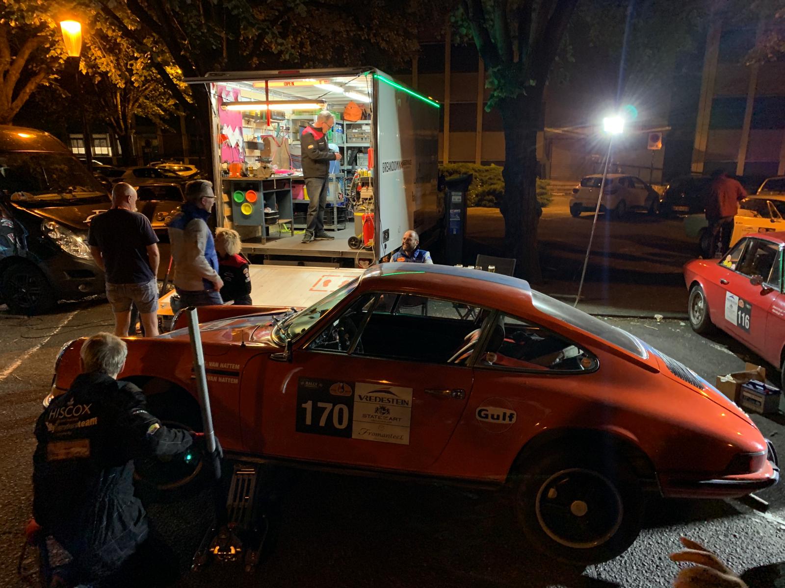 Equipe AutoVandaag doet mee met de 66ste editie van de Tulpenrallye en brengt regelmatig verslag uit.