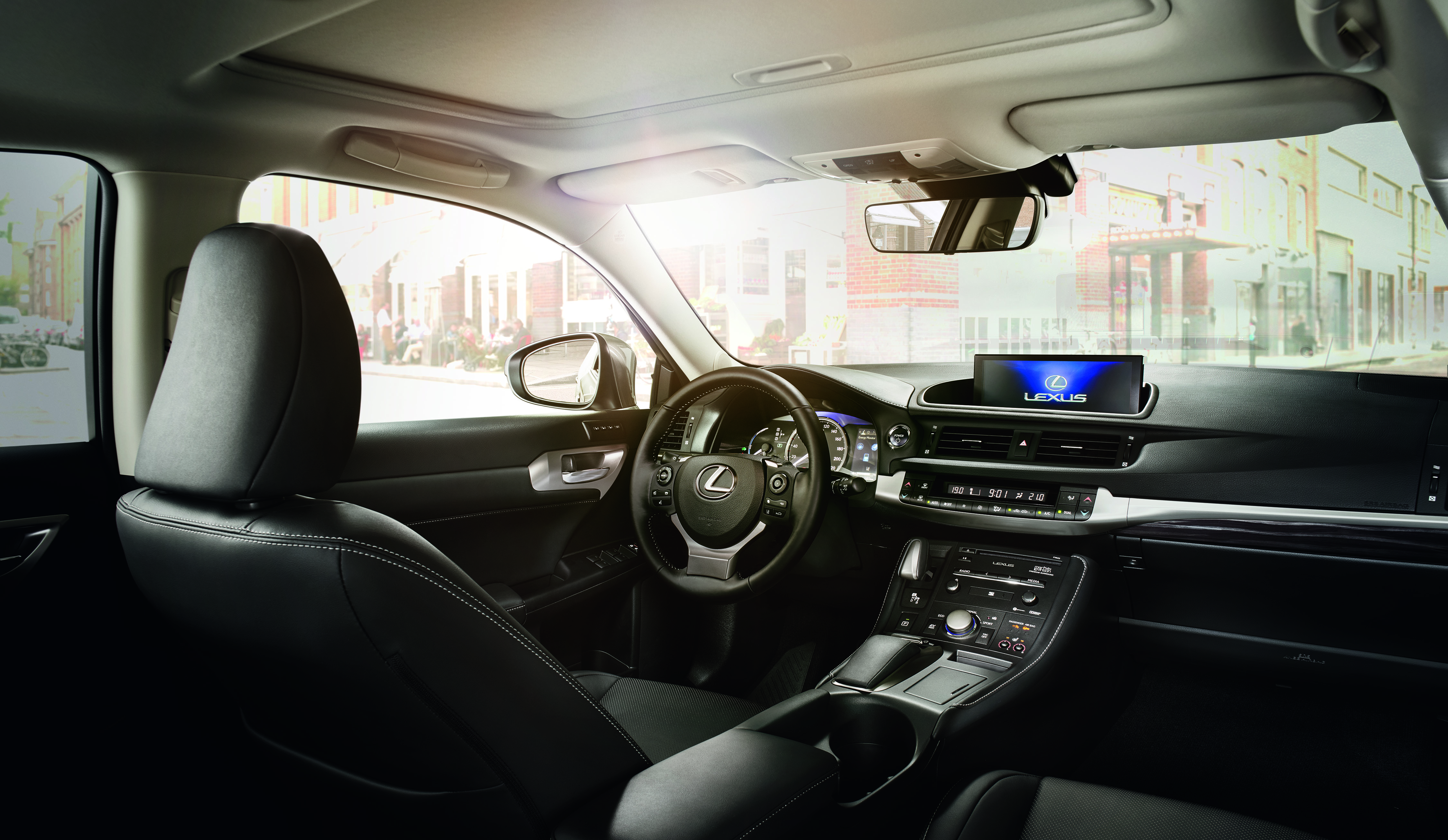Facelift Lexus CT 200h