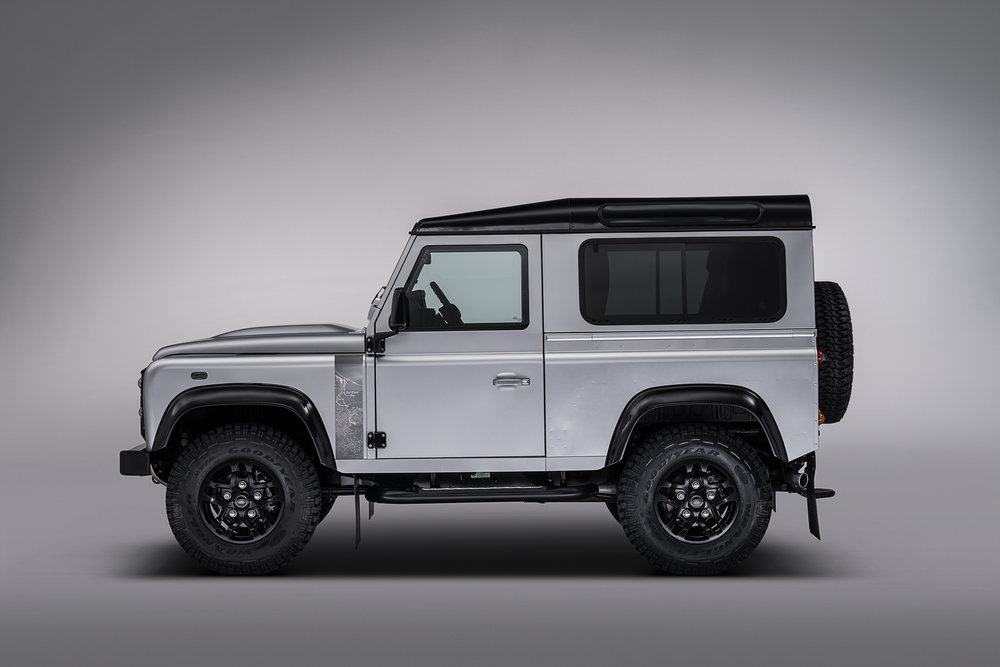 Land Rover zet het twee miljoenste exemplaar van de Defender op een voetstuk tijdens Goodwood Festival of Speed.