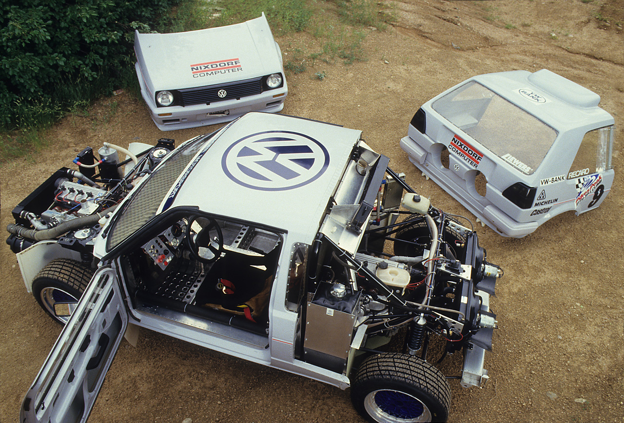 Een tweemotorige Volkswagen Golf komt dit jaar aan de start van de Pikes Peak heuvelklim.