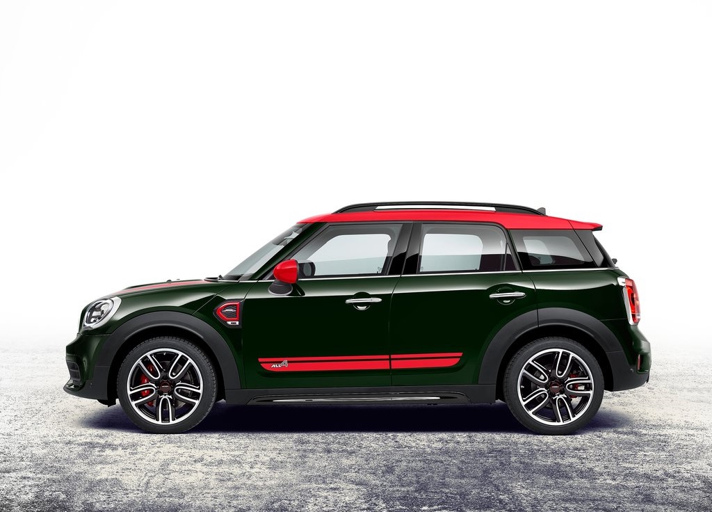 Mini onthult de sportieve uitvoering van de Countryman: de John Cooper Works. Ook dit sportmodel wordt bij ons in Nederland geproduceerd. De prijs is ook al bekend!