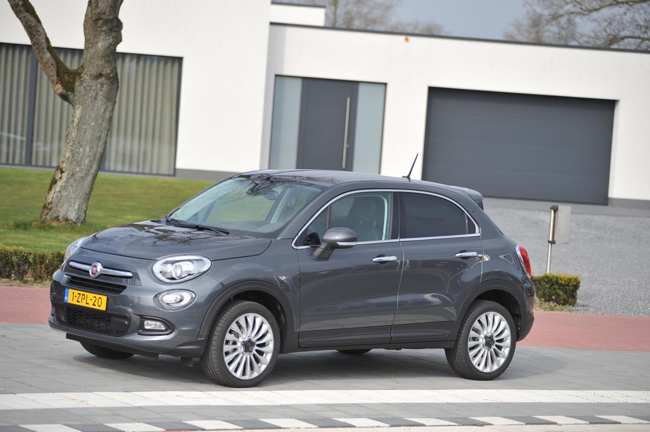Fiat levert de 1.6 liter diesel in de 500X voortaan ook met een DCT automaat met dubbele koppeling.