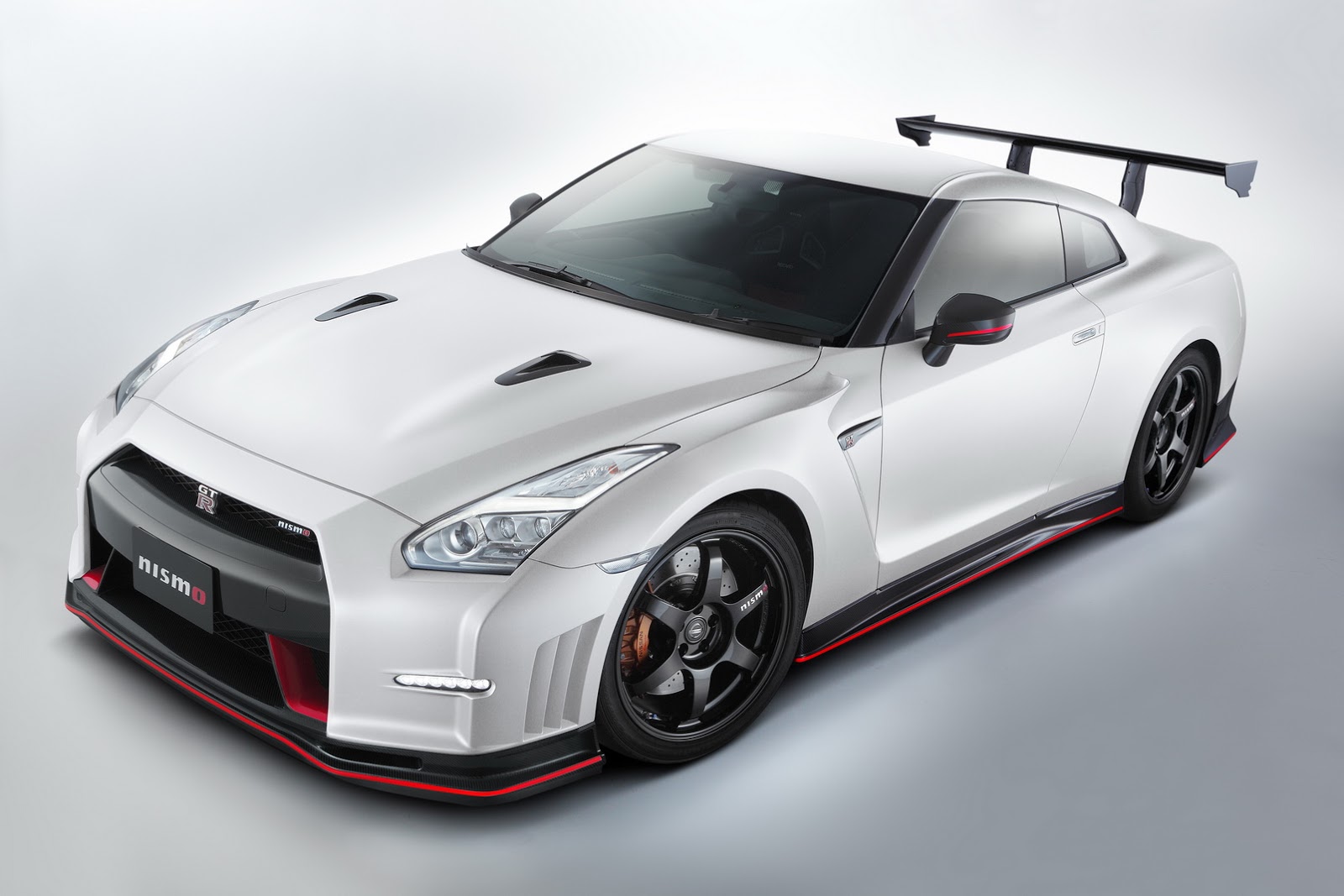 Update voor Nissan GT-R op komst in 2016.