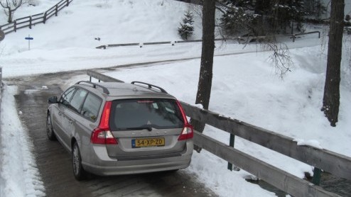 De tijd dat Volvo's nog associaties van logge tanks deed opwekken ligt al even achter ons. Zeker met de komst van de strak gelijnde V70 en S80 is het nieuwe tijdperk van Volvo over praktisch de gehele