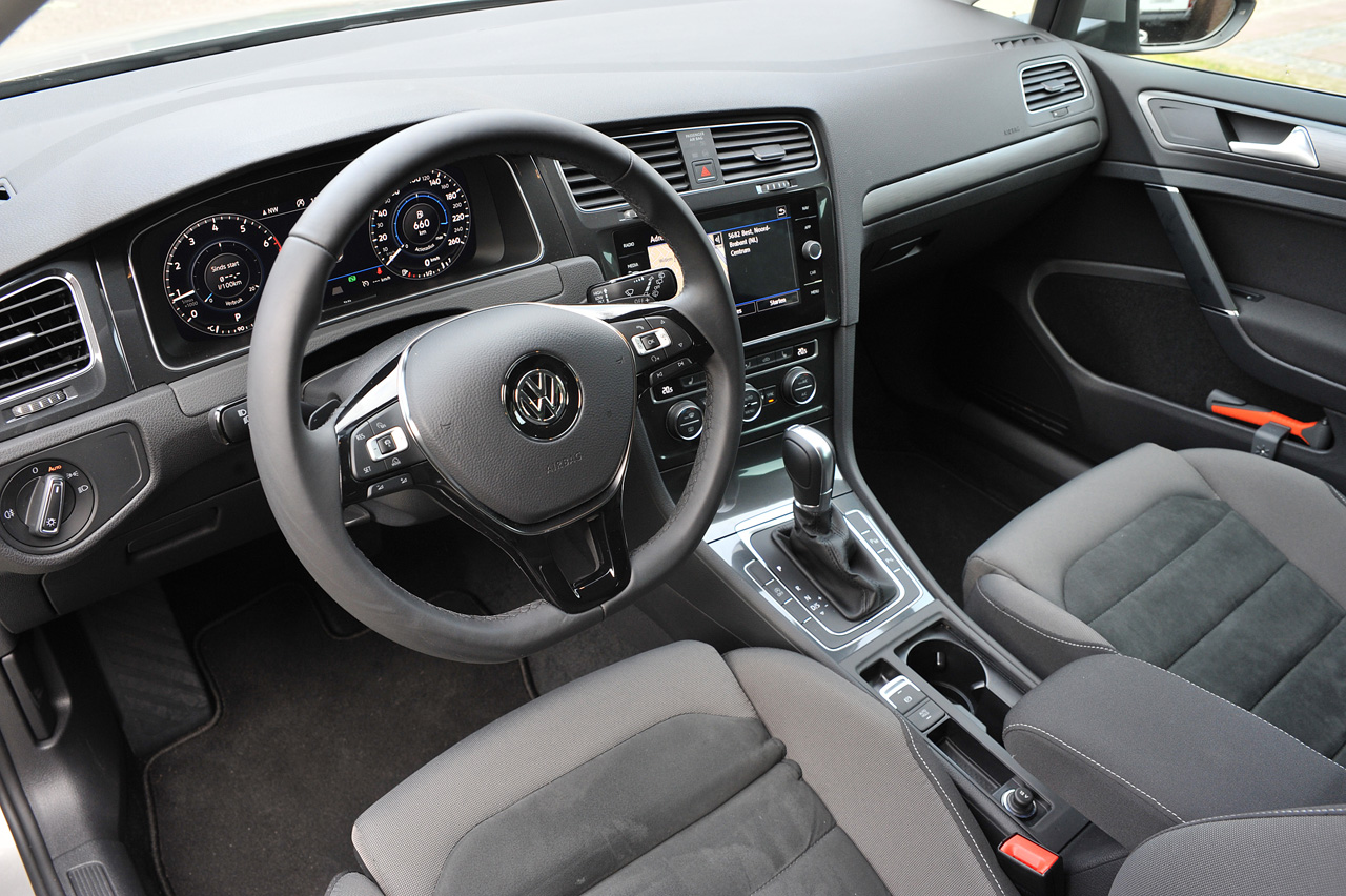 Volkswagen start met de levering van de nieuwe 1.5 TSI motor met cilinderuitschakeling en zeilfunctie in de Golf.