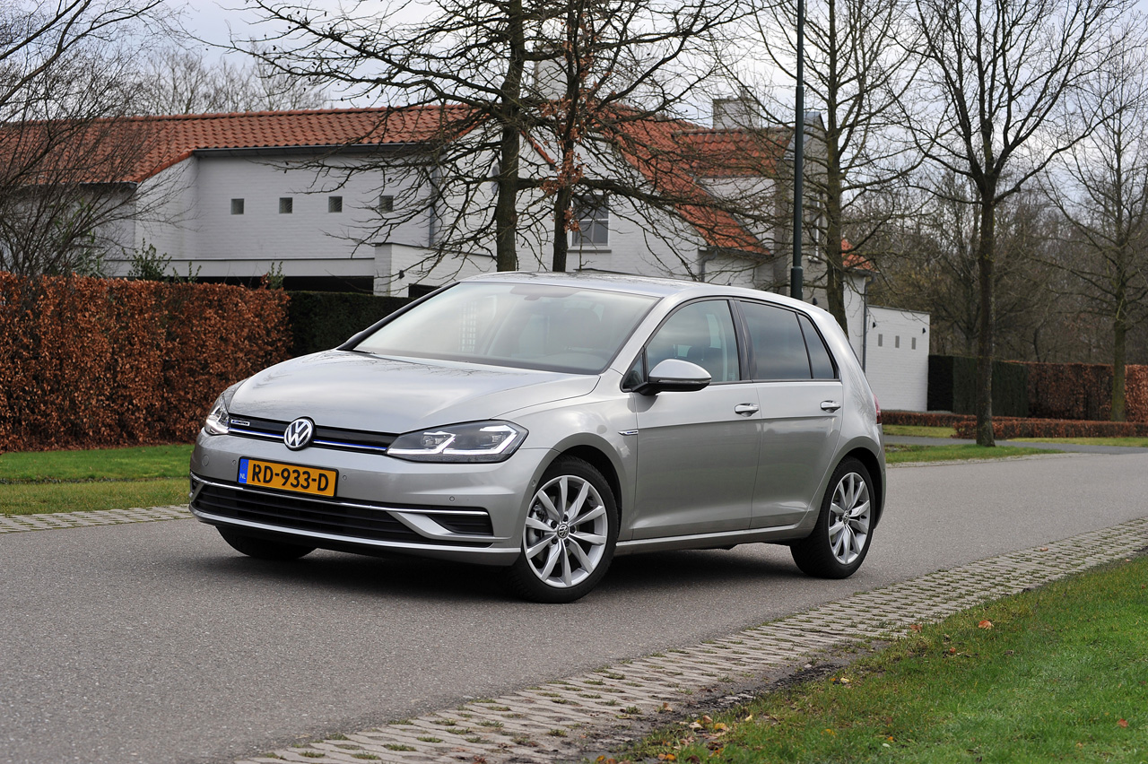 Volkswagen start met de levering van de nieuwe 1.5 TSI motor met cilinderuitschakeling en zeilfunctie in de Golf.