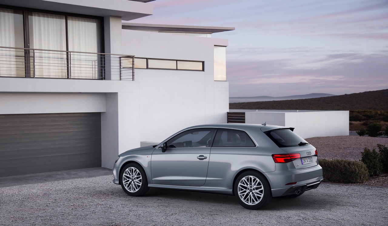 Drie uitvoeringen en vanaf prijzen van de nieuwe Audi A3, die in de zomer van 2016 zijn debuut maakt in Nederland.