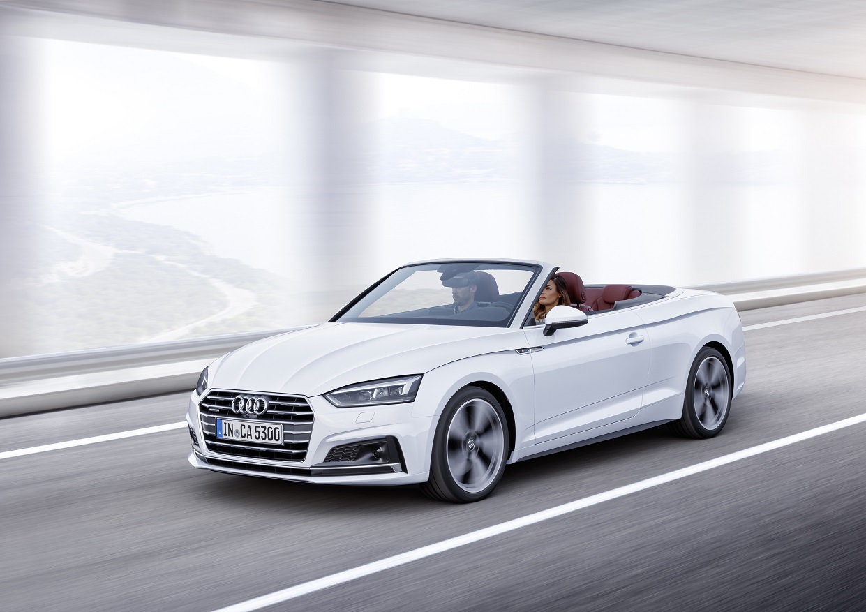 Audi heeft nu de vanafprijzen en standaarduitrusting van de nieuwe Audi A5 Cabriolet bekendgemaakt. In maart is de auto leverbaar en later in 2017 volgen meer motorenopties.