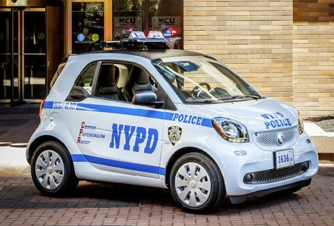 De NYPD neemt 250 Smart Fortwo's in dienst ter vervanging van driewielers.