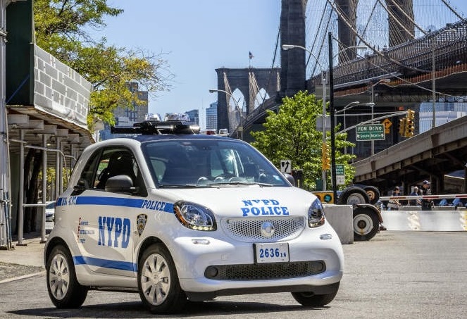 De NYPD neemt 250 Smart Fortwo's in dienst ter vervanging van driewielers.