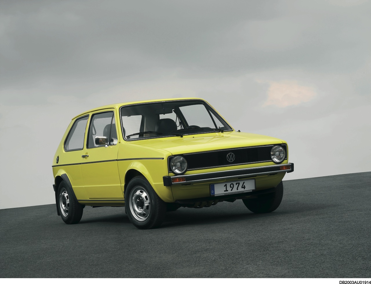 De Golf VII facelift is een feit! In 2017 krijgt de Golf 7 een opfriskuur met nieuwe uitrusting en andere motoren, maar de prijzen en verkoopstart vindt al plaats in 2016. Lees hier de details.