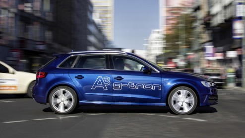 Verkoop auto's op aardgas/CNG/groengas stijgt in 2014 vanwege uitgebreider modelaanbod, zo stelt Aumacon. Met name de Audi A3 g-tron met 14% bijtelling geeft de markt van aardgasauto's een duwtje.