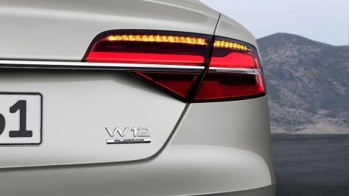 Prijzen en uitrusting vernieuwde Audi A8 bekend gemaakt. Levering start in november.
