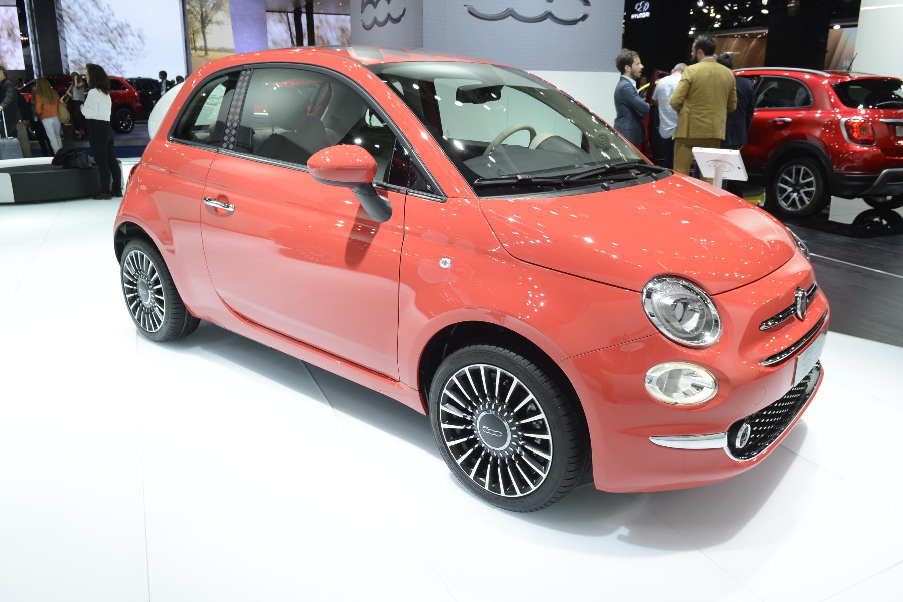 Abarth 595 en Fiat 500 facelift pakken uit in geuren en kleuren op de IAA Frankfurt.