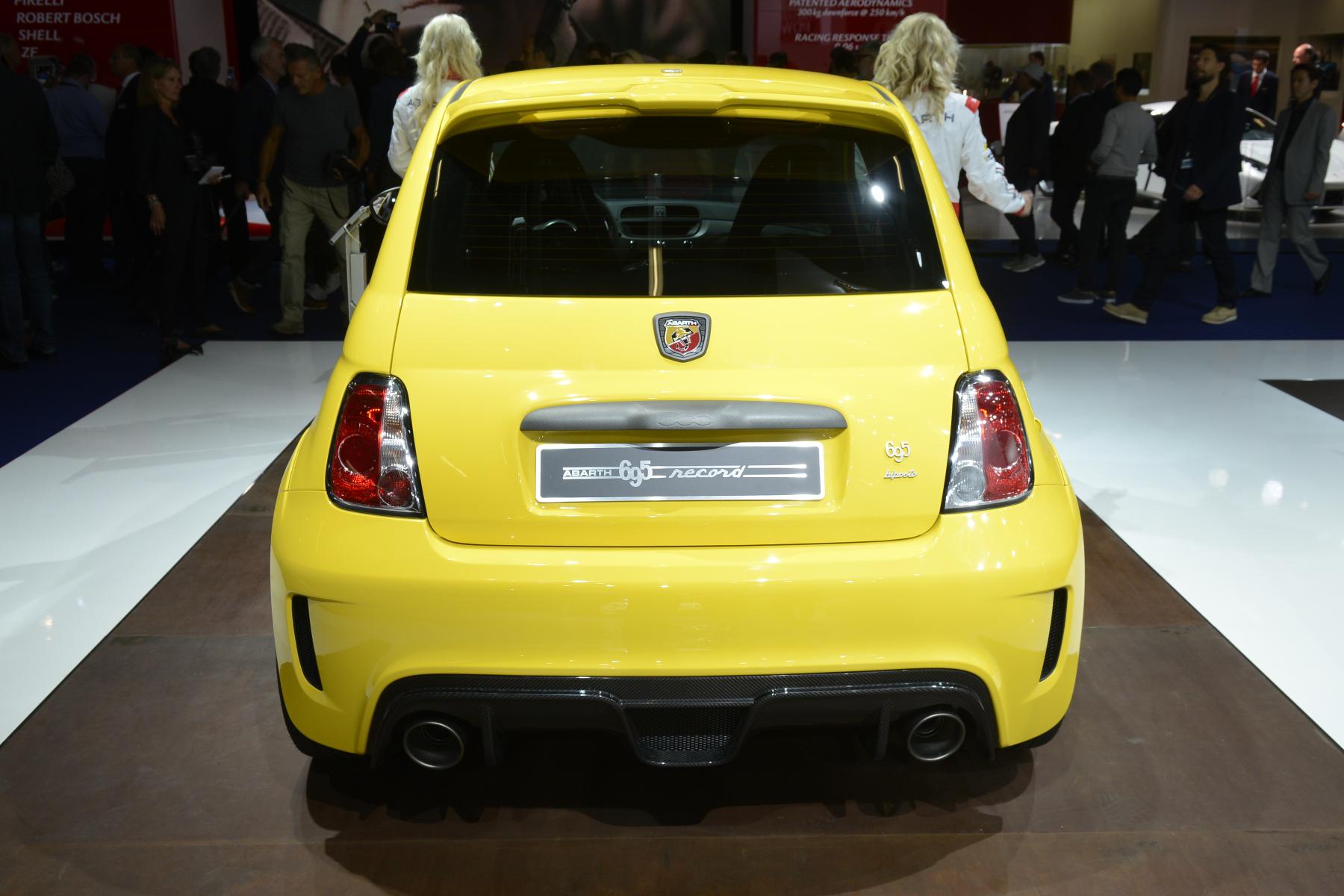 Abarth 595 en Fiat 500 facelift pakken uit in geuren en kleuren op de IAA Frankfurt.