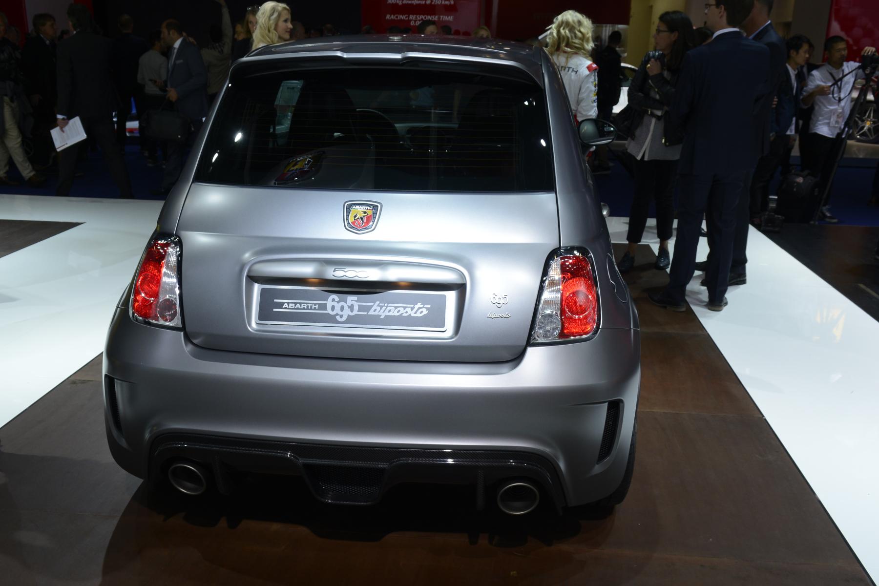 Abarth 595 en Fiat 500 facelift pakken uit in geuren en kleuren op de IAA Frankfurt.