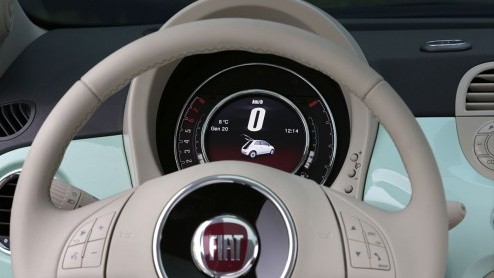 Update MY 2014 voor Fiat 500 met TwinAir 100 motor en TFT-instrumentarium een feit vanaf april.