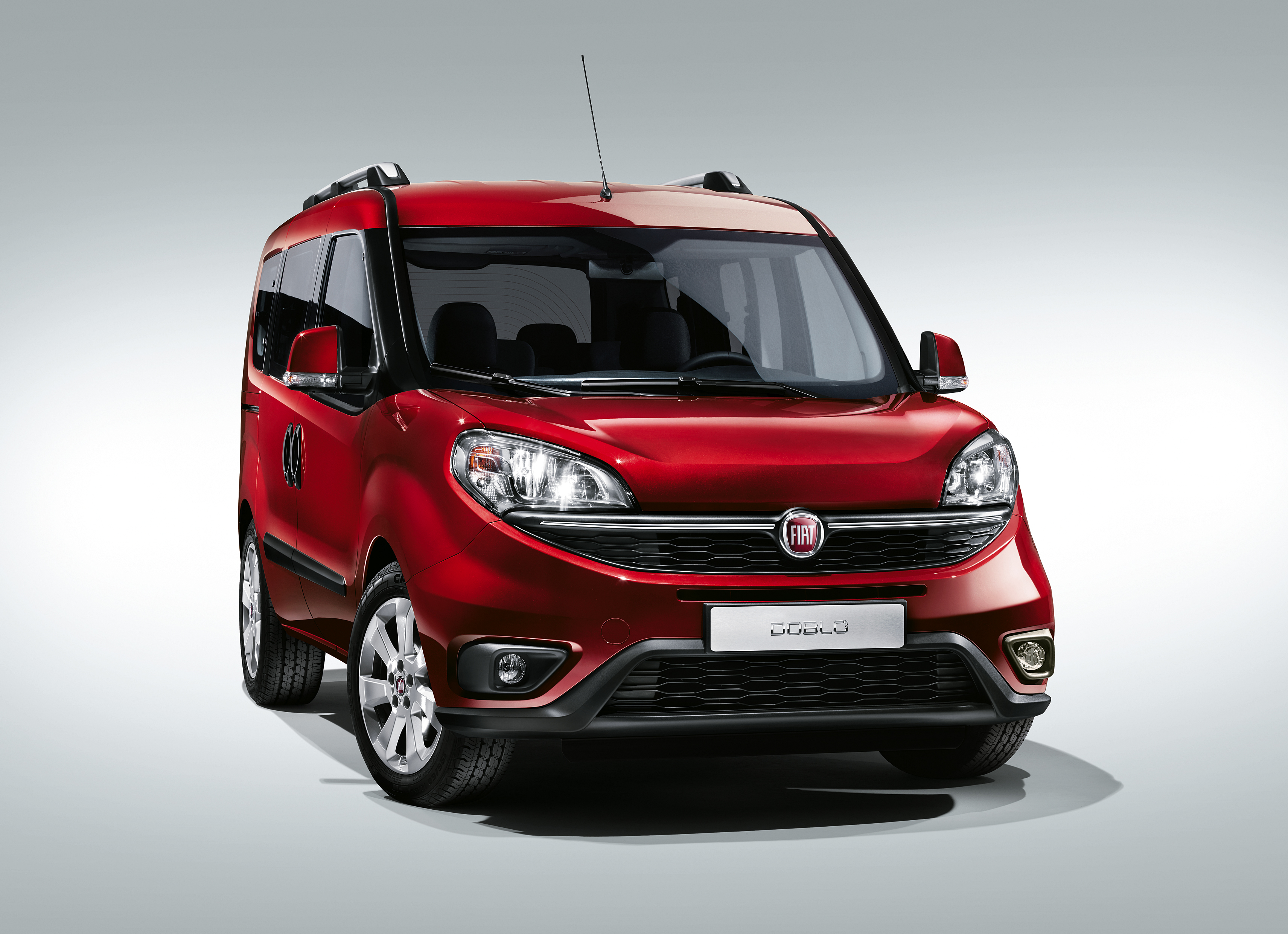 Fiat Doblo vernieuwd voor 2015 en leverbaar op benzine of aardgas.