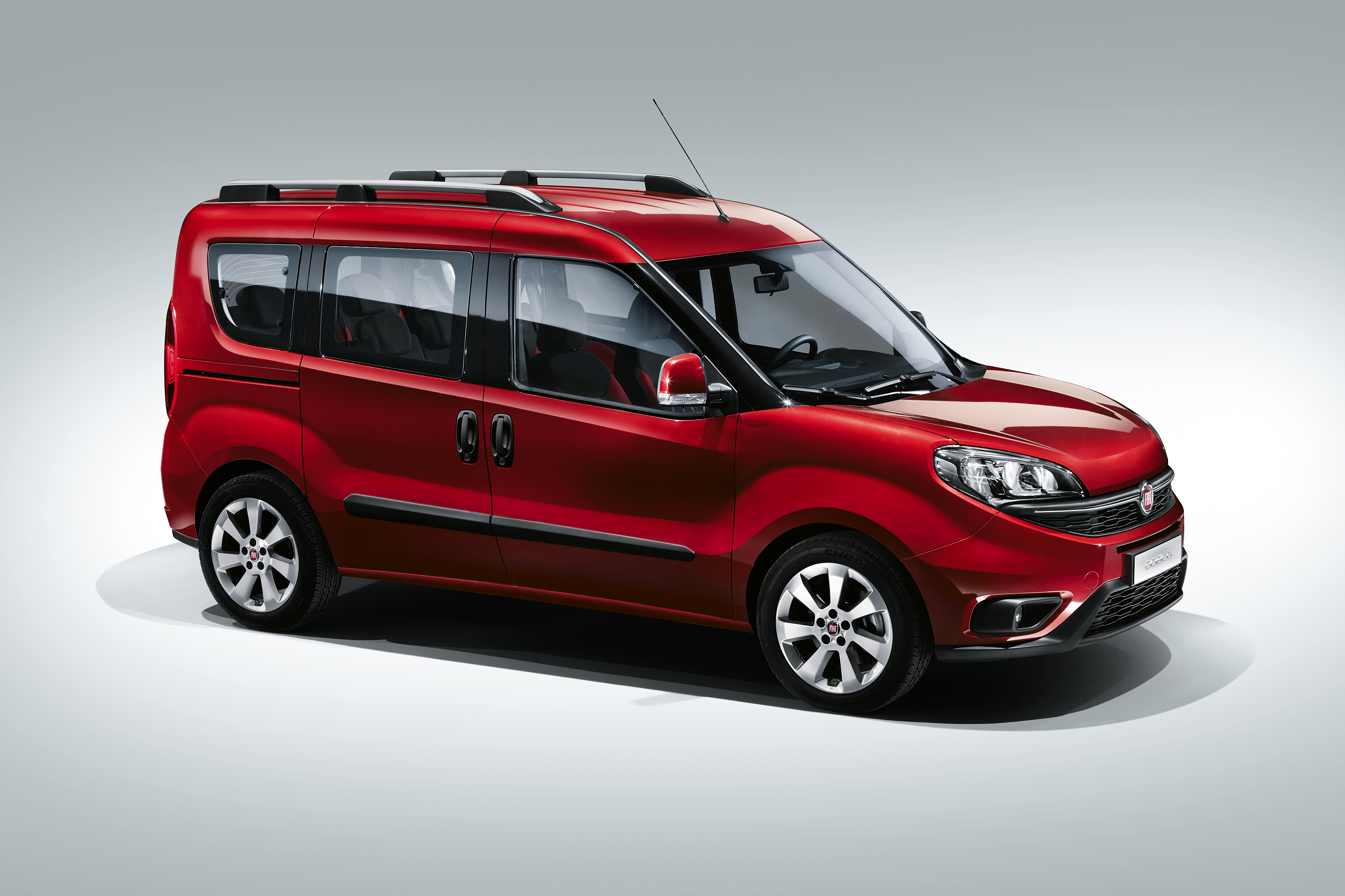 Fiat Doblo vernieuwd voor 2015 en leverbaar op benzine of aardgas.