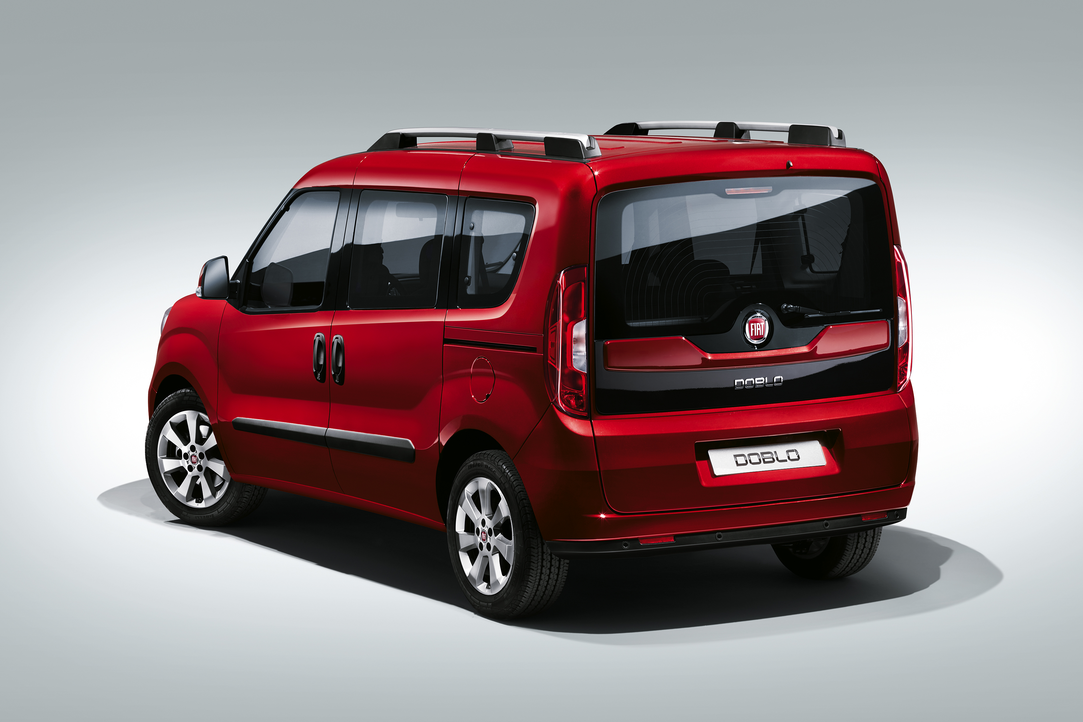 Fiat Doblo vernieuwd voor 2015 en leverbaar op benzine of aardgas.