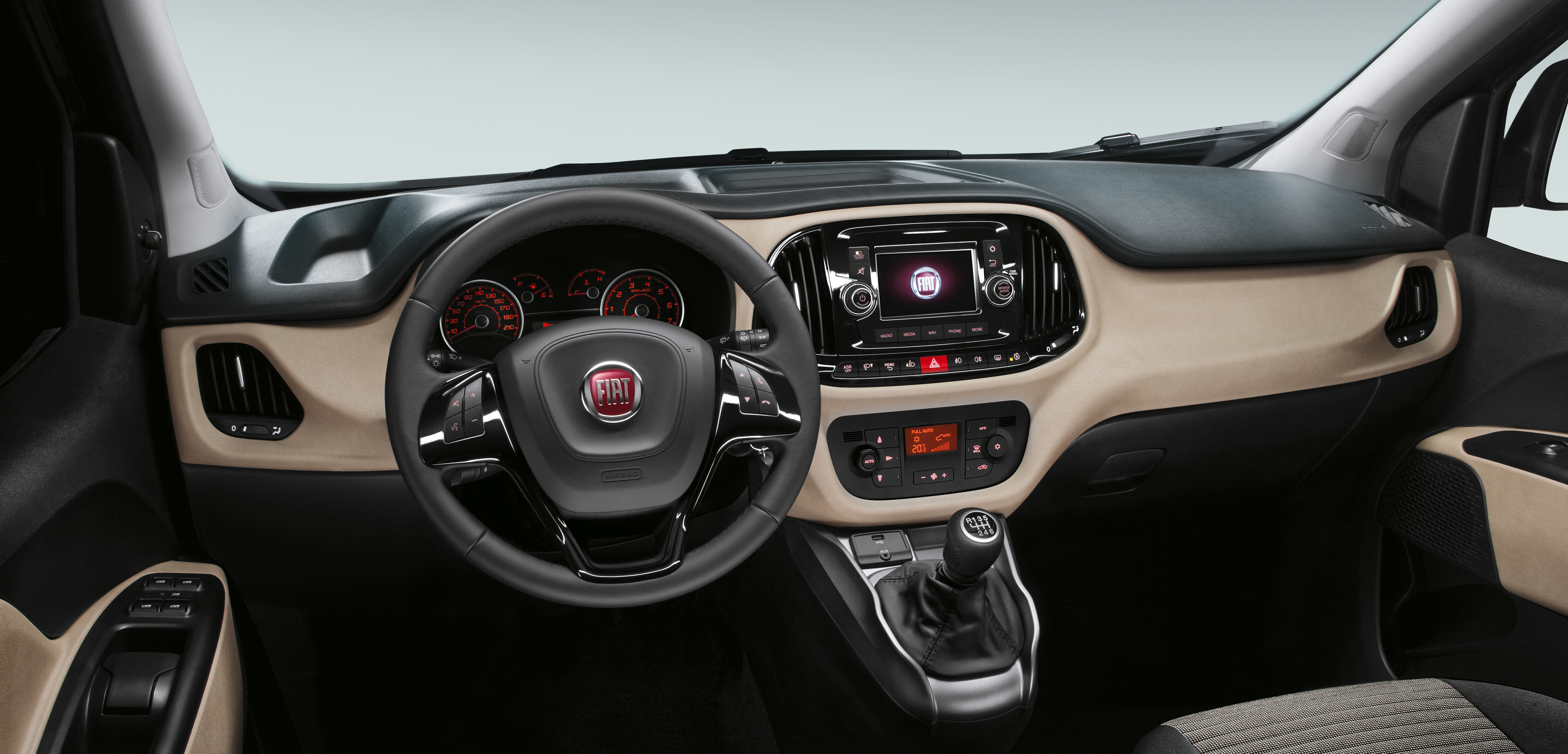 Fiat Doblo vernieuwd voor 2015 en leverbaar op benzine of aardgas.