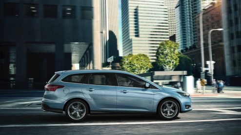 Ford Focus facelift 2014 is een feit. Ford vernieuwde de Focus en gaf de auto een vernieuwd interieur, nieuwe motoren, meer luxe en nieuwe veiligheidssystemen.