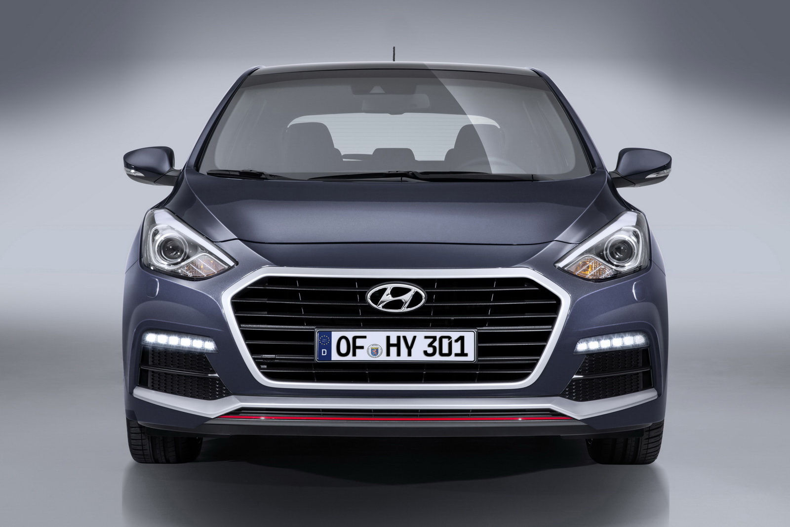 Hyundai i30 facelift naar Nederland als vijfdeurs en Wagon, als eerste met de 1.6 CRDi dieselmotor die 136 pk levert.