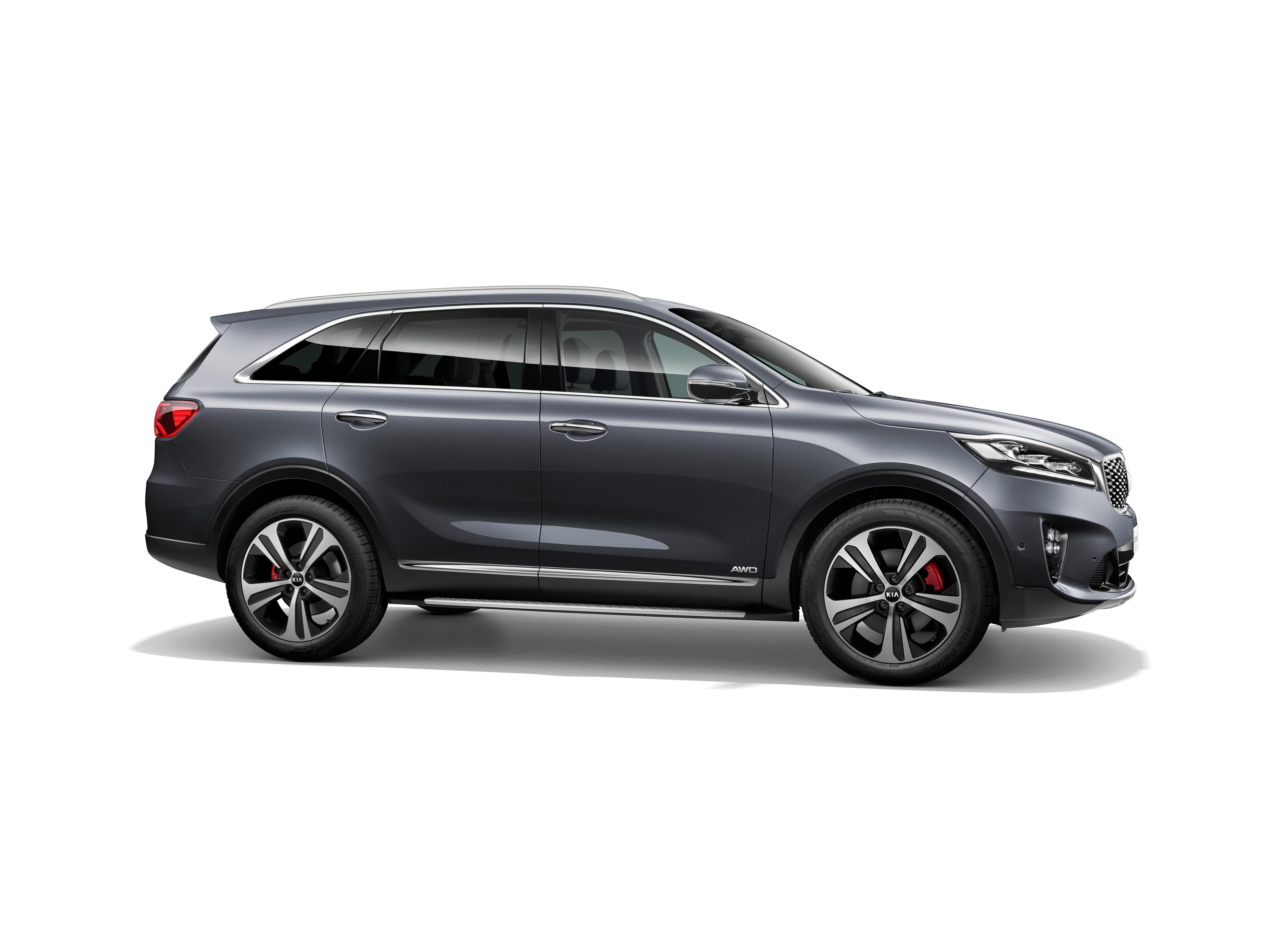 De licht vernieuwde Kia Sorento heeft bijna een halfjaar na de eerste informatie een prijs gekregen.