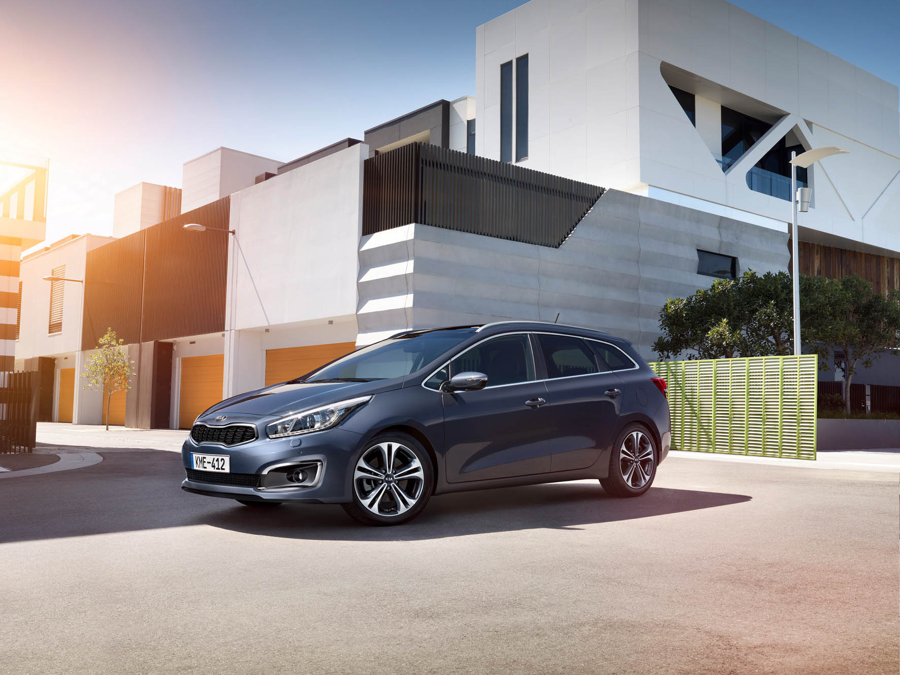 De vernieuwde Kia cee'd staat nu in de showroom en komt in september op de markt als GT-Line en 1.0 T-GDI.