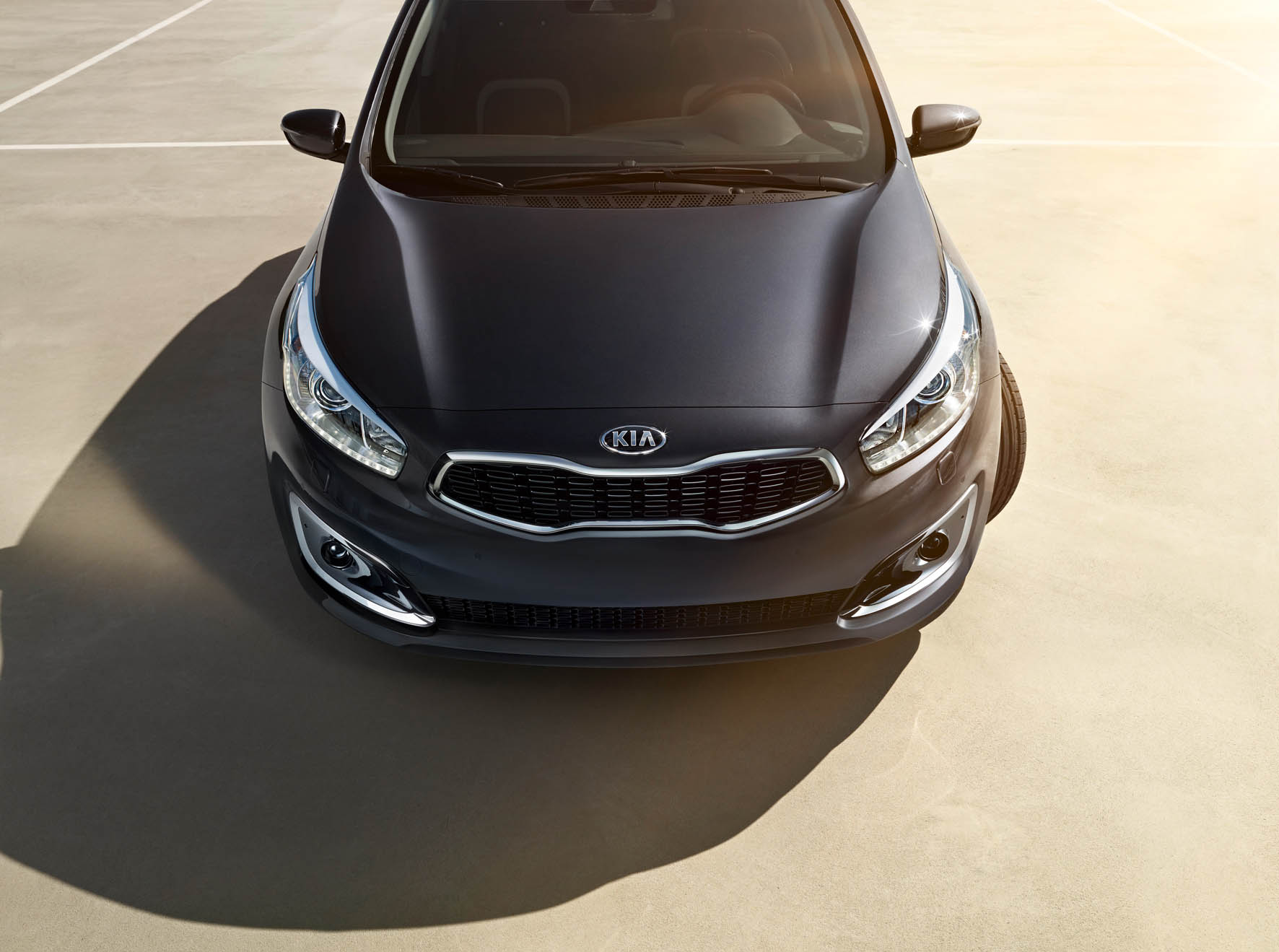 De vernieuwde Kia cee'd staat nu in de showroom en komt in september op de markt als GT-Line en 1.0 T-GDI.