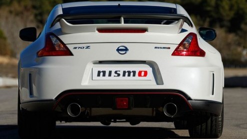 Nissan heeft voor 2014 de 370Z Coup en Roadster op diverse punten aangepast, komt met de Nismo-uitvoering en een instapversie.