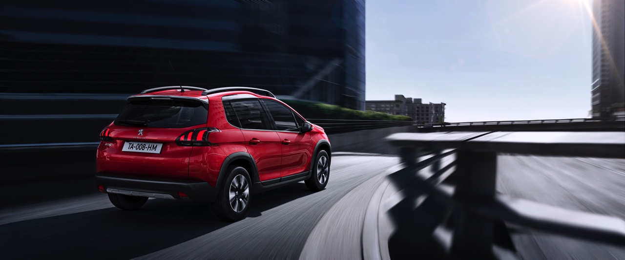 Peugeot 2008 facelift is een feit. Peugeot maakt daarom de prijzen van de vernieuwde crossover bekend, die beginnen bij 18.200 euro.