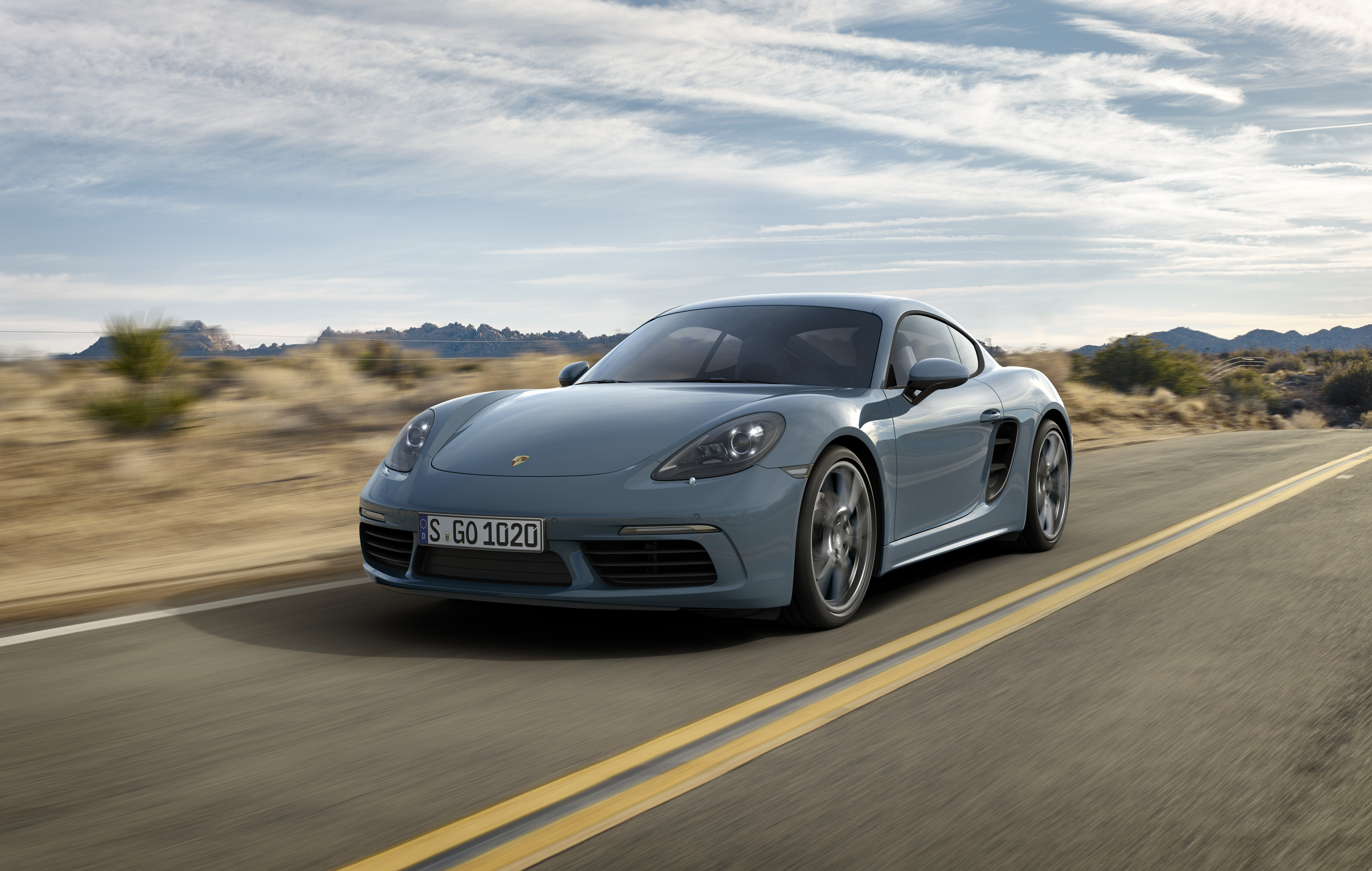 Porsche 718 Cayman facelift een feit. De grondige update brengt nieuwe looks, verbeterd rijgedrag en nieuwe viercilindermotoren.