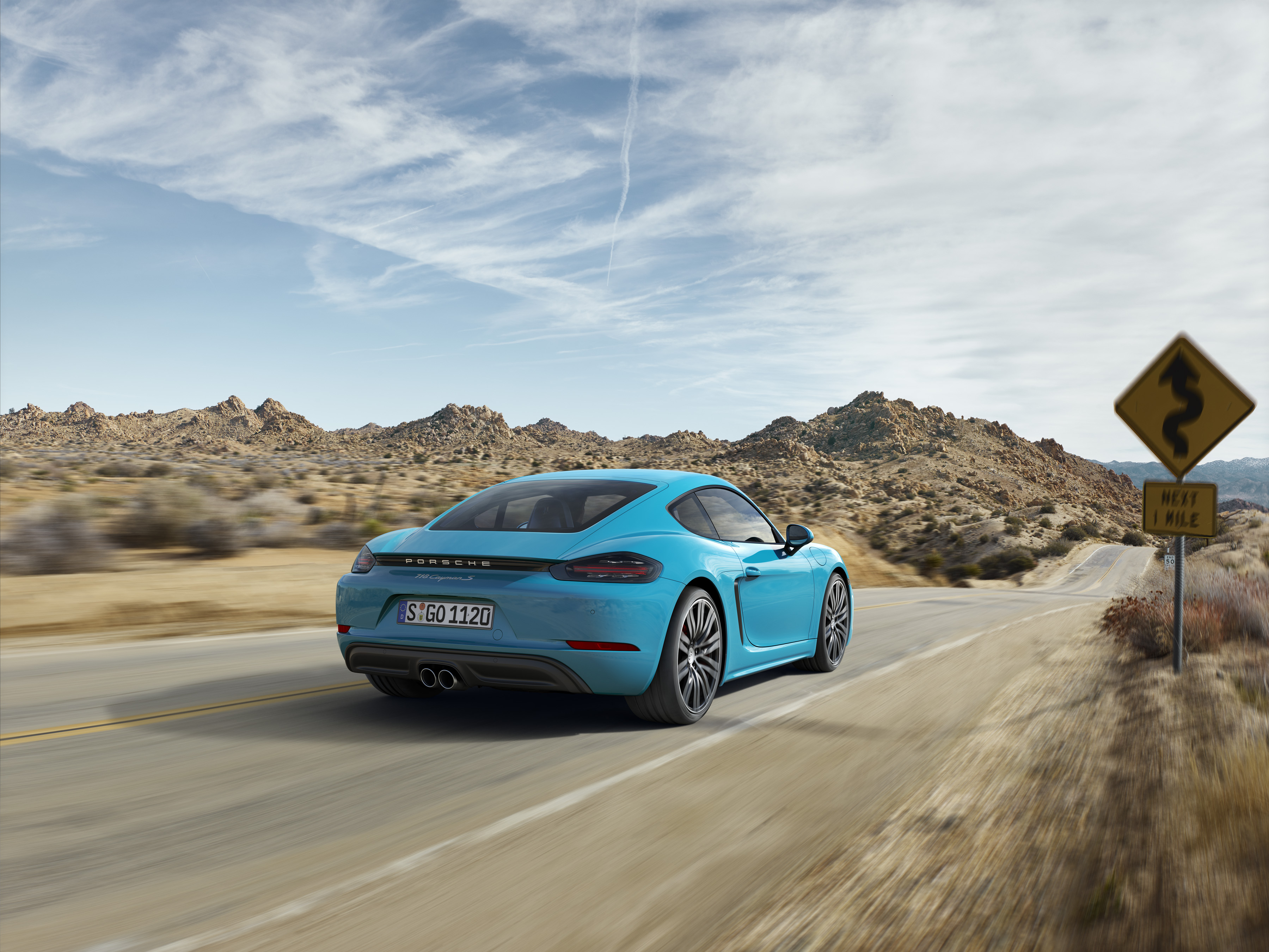 Porsche 718 Cayman facelift een feit. De grondige update brengt nieuwe looks, verbeterd rijgedrag en nieuwe viercilindermotoren.