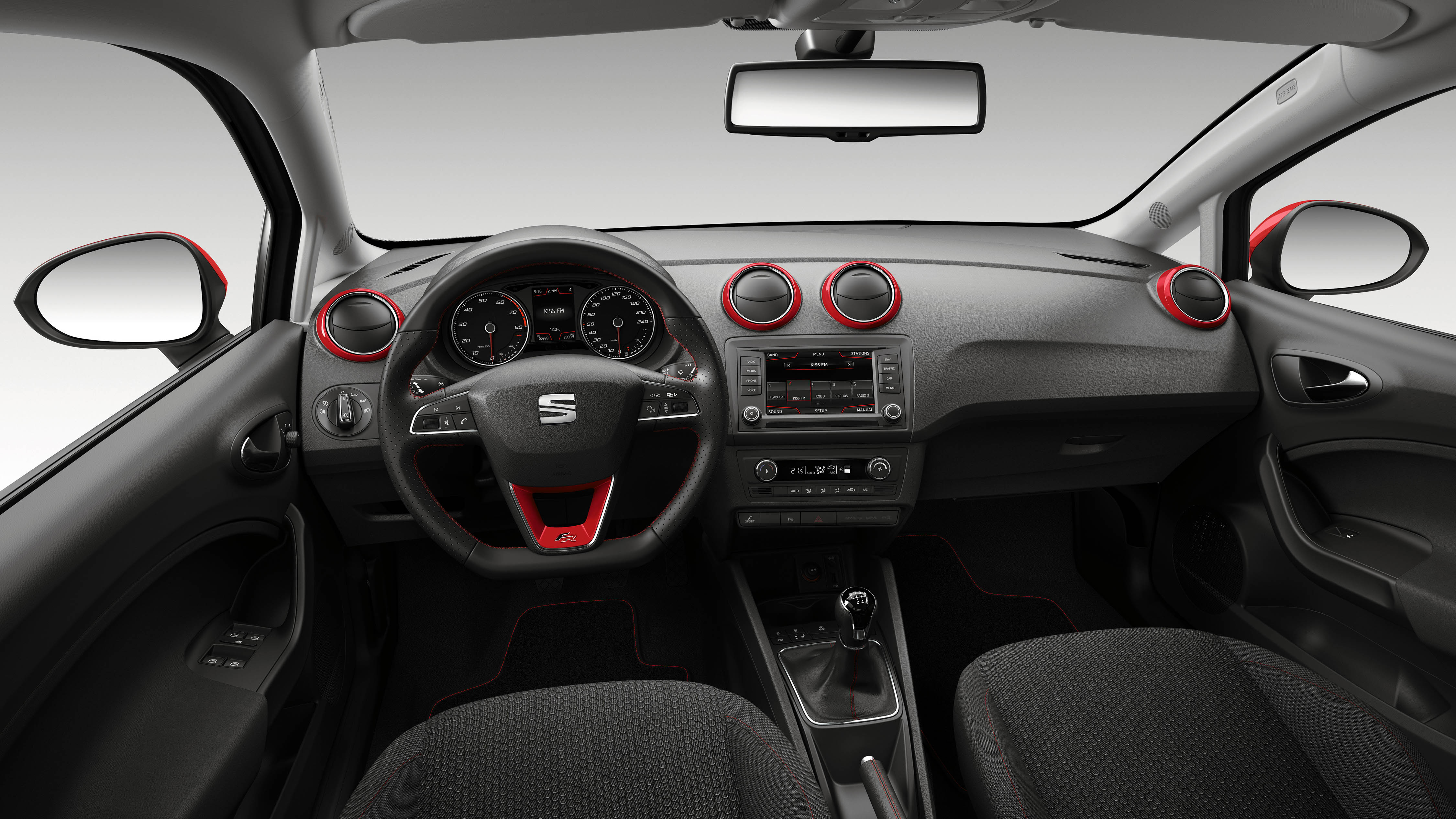 Nieuwe Seat Ibiza prijzen vanaf 12.950 euro voor de 1.0 MPI en 13.950 euro met de 1.0 TSI. Speciale aandacht krijgen de Style Connect en FR Connect uitvoeringen.